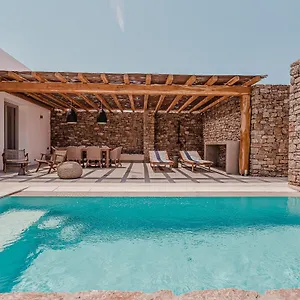 Amarelo Villa Klouvas